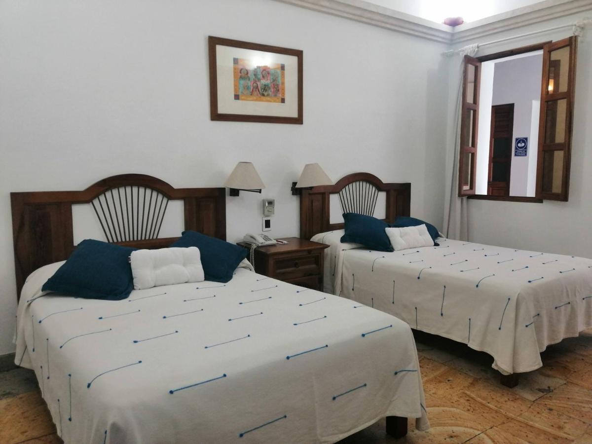 Hotel Aitana Oaxaca Oda fotoğraf
